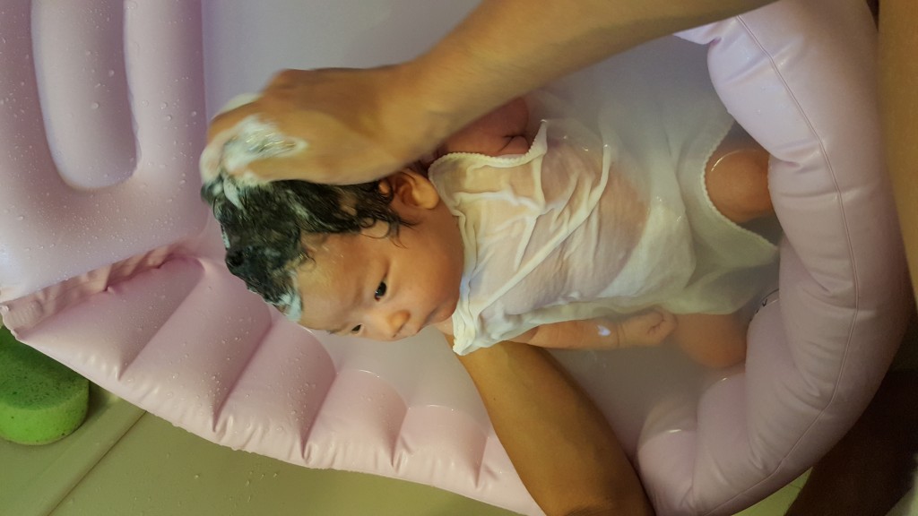 【2ヶ月～】赤ちゃんの予防接種後のお風呂は？発熱の場合はダメ！ ベビーライフ