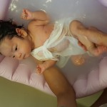【新生児】赤ちゃんの沐浴の手順、方法を写真で紹介！温度は何度？
